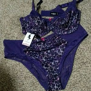 NWT Sculptress 42F underwire Bra and 5XL panty